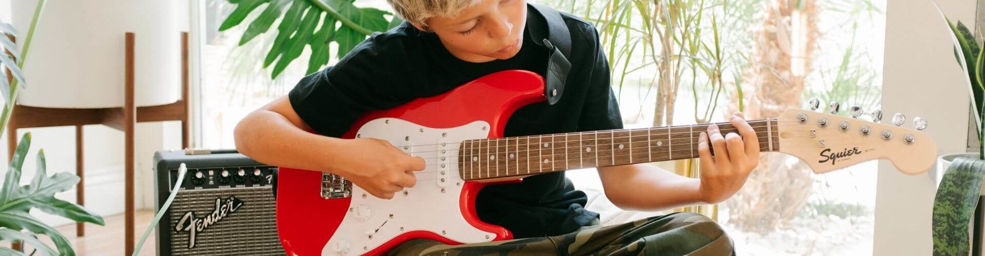 Top Einsteiger E-Gitarre Set Orange Burst mit Verstärker Tuner Gigbag & Gurt 